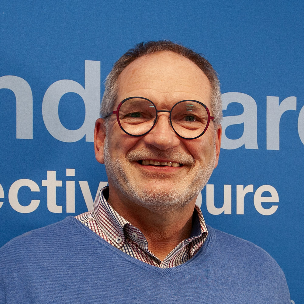 Dr. Peter Hartjen, Senior Sales Manager ZMC Europe